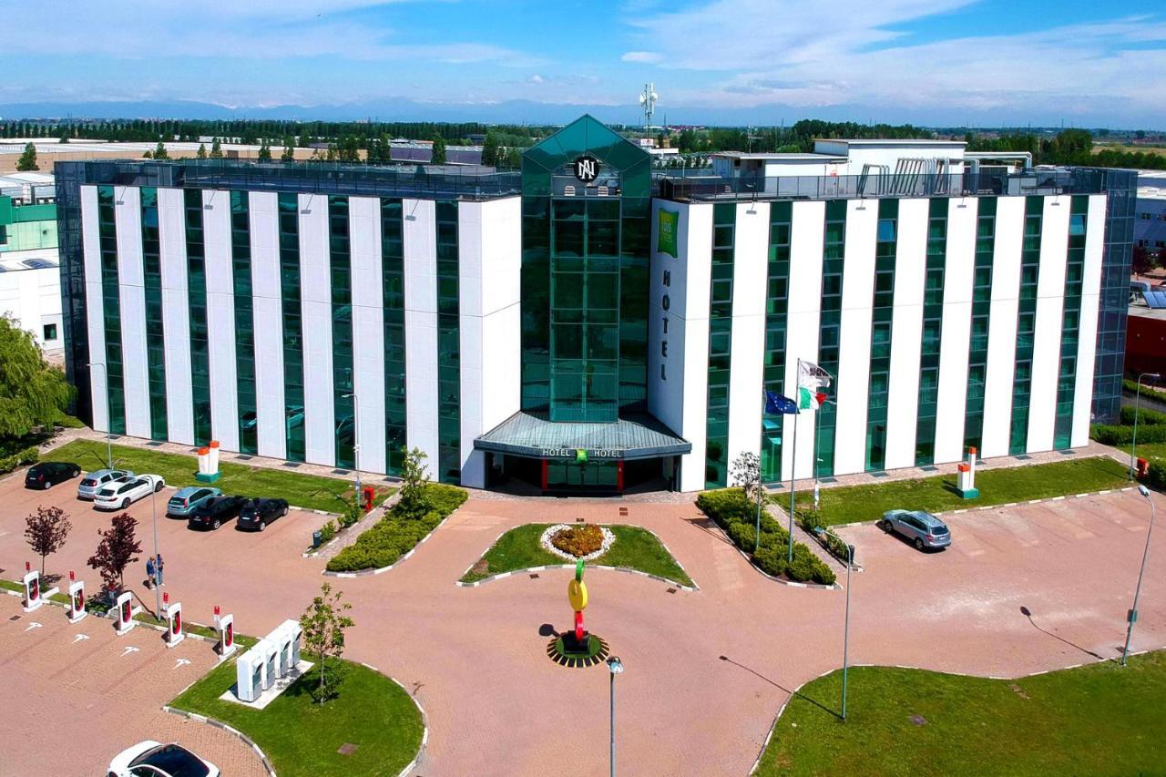 Ibis Styles Milano Melegnano Carpiano Exterior foto