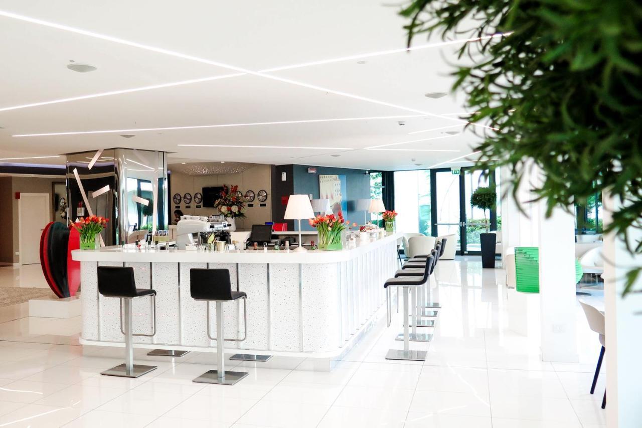Ibis Styles Milano Melegnano Carpiano Exterior foto