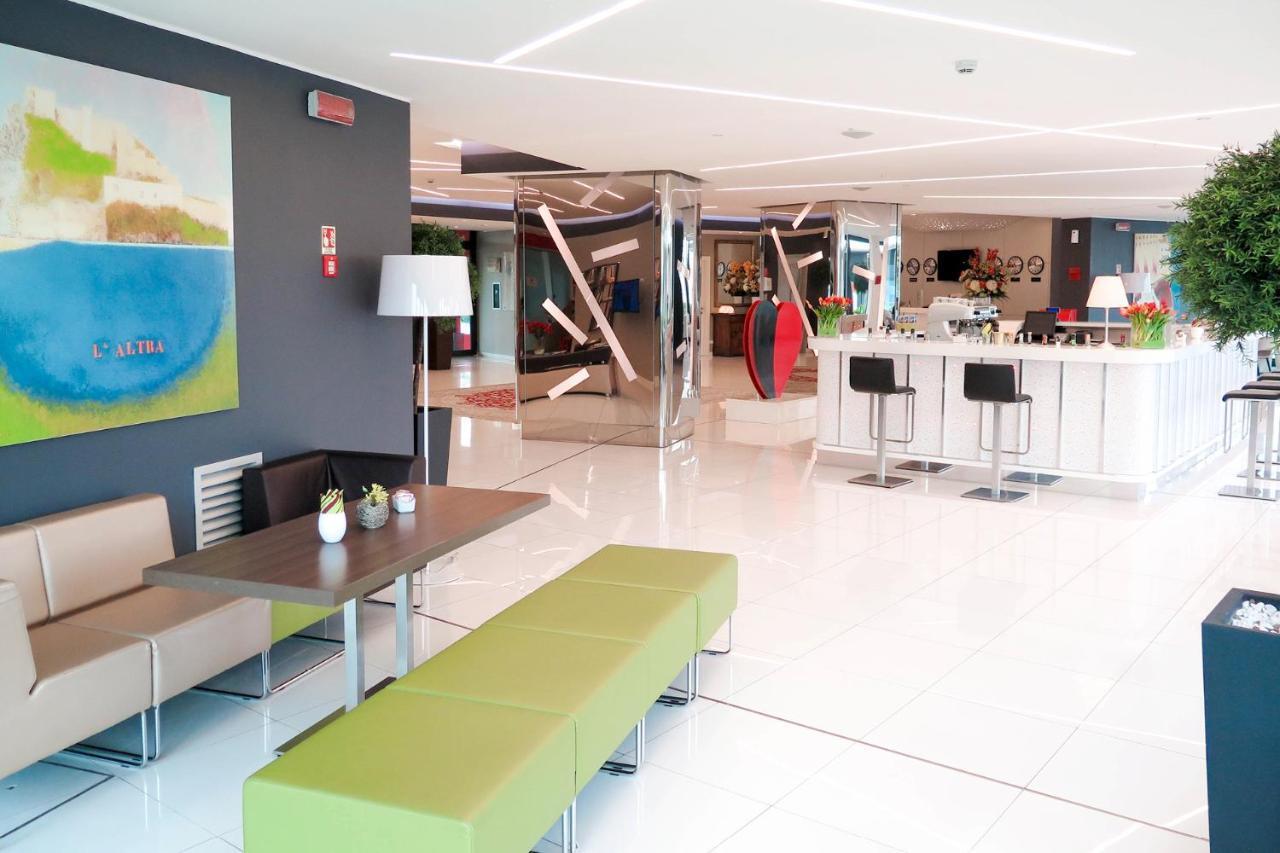 Ibis Styles Milano Melegnano Carpiano Exterior foto