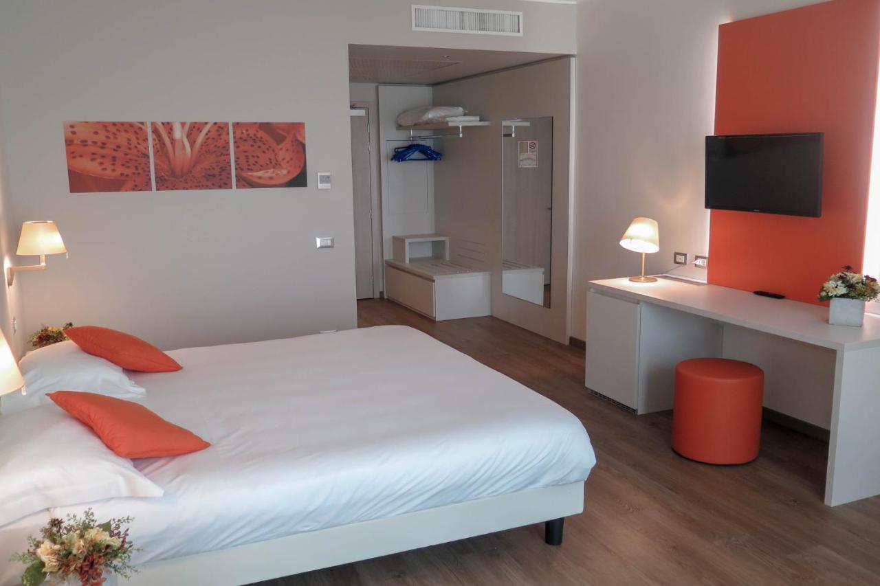 Ibis Styles Milano Melegnano Carpiano Exterior foto
